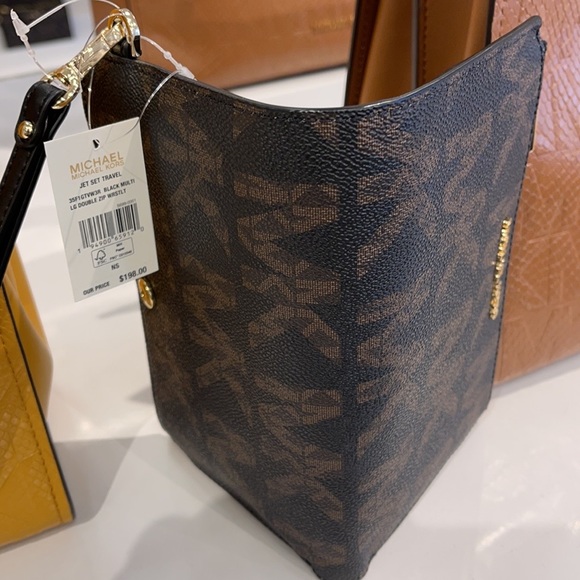 MICHAEL KORS LARGE DOUBLE ZIP WRISTLET WALLET BLK - Picture 9 of 16